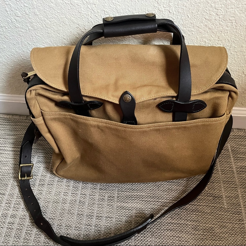 LIKE NEW EUC Filson 257 Rugged Twill Tan Briefcase Discontinued